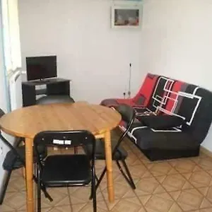 Appartement Gogo Location 1, Forest-Saint-Julien